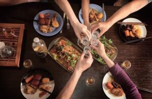 食事会